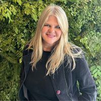 Foto de perfil de NIVIA BELOPEDE